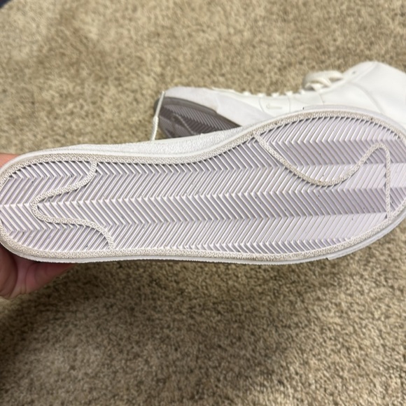 Nike white high tops new without tags size 6.5 y 8 women’s - Picture 7 of 9